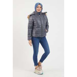 Chaqueta Corta Acolchada con Capucha Mega Merchant, Estilo Casual, con Mangas Completas y Cierre de Cremallera - Product Image 1