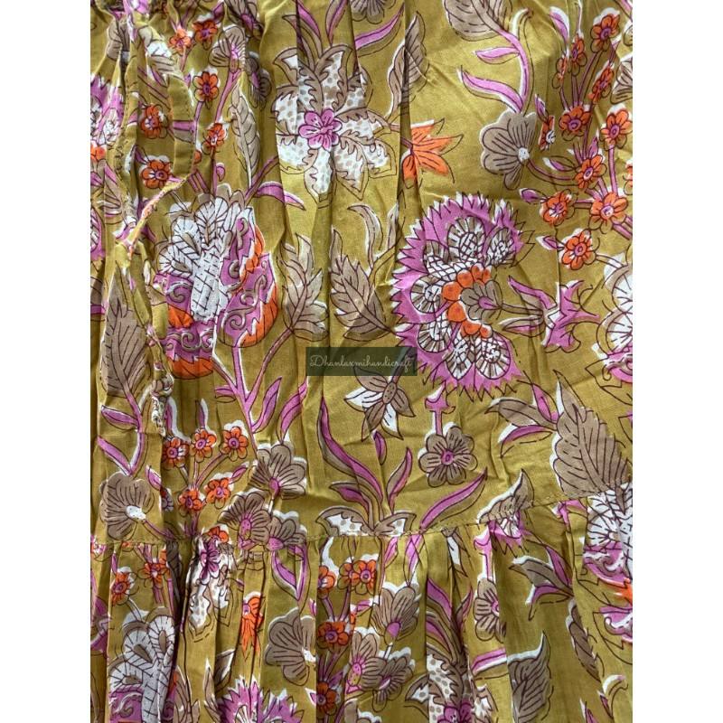 สีน้ำตาล