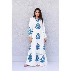 Robe longue d'été de style bohème, vêtement de luxe, tenue de travail brodée à la main, manches longues, 100% coton, pour la plage - Product Image 1