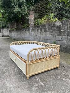 Lit pour animaux de compagnie en jacinthe d'eau écologique de haute qualité avec coussin en osier confortable pour chiens et chats en gros du Vietnam - Product Image 3