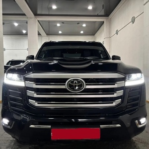 SUV Familiar 2025 LC300 Frigate 07 Dargo Dark AWD, Cuero, Volante a la Izquierda, Techo Panorámico - Product Image 1
