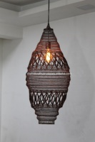 Suspension en bronze nouvellement conçue avec finition or/noir/bronze grillage ovale/forme carrée 27cm diamètre 17cm hauteur