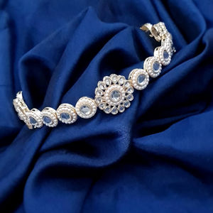 Diadema étnica hecha a mano a la moda Diseñador de moda Ideal para ocasiones nupciales, bodas, fiestas y festivales Venta al por mayor de alta calidad - Product Image 1