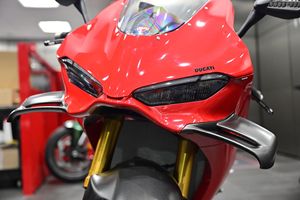 Ventes aux enchères 2025 – Nouvelles motos Panigale V4 S avec une puissance de 1001-2000W et une vitesse maximale de >80 km/h – Acompte - Product Image 5