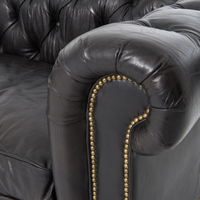Modernes Konvertierbares 3-Sitzer Chesterfield-Sofa aus Echtleder mit Holzrahmen Luxuriöse Wohnzimmermöbel für Schulen