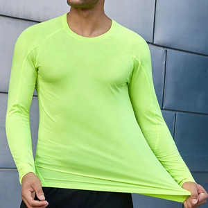 T-shirt de compression athlétique pour hommes 95% polyester avec spandex tissu élastique à séchage rapide idéal pour la course à pied et les entraînements de fitness - Product Image 3