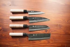 Tosa-uchihamono Koyanagi Chef Cuchillo Cuchillas de acero al carbono con mango de madera pequeño cuchillo forjado a mano - Product Image 2