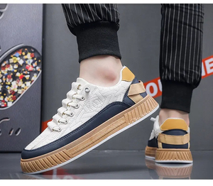 รองเท้าผ้าใบลำลองแบบ unisex น้ำหนักเบา ระบายอากาศได้ดี รองรับแรงกระแทก กันลื่น ดีไซน์ทันสมัย สปอร์ต เหมาะสำหรับเดิน วิ่ง ใส่สบายตลอดวัน - Product Image 3