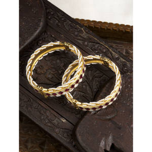 Une paire de bracelets fins en or plaqué Jadau Kundan rose avec fermeture à vis, tailles 2,4-2,8 MB180YP - Product Image 1