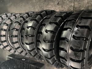 Neumáticos Sólidos para Montacargas KUMA KF503, Origen Vietnam, Color Negro, Estándar de Exportación 700-12, Entrega en 35-40 Días - Product Image 3