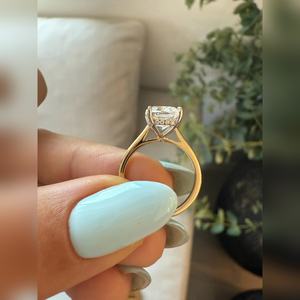 Bague de fiançailles en diamant de laboratoire taille coussin allongée 3 carats, certifiée IGI VVS1 VVS2, or massif 18 carats, couleur F, luxe, vente en gros - Product Image 4