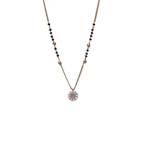 Collier pendentif en cristal plaqué or 22 carats pour femmes avec design floral, chaîne à perles, bijoux classiques à porter au quotidien - Product Image 3