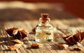 Huile d'anis étoilé de qualité supérieure Pure et naturelle 100% Huile biologique Vente en gros d'huile Fabricant fiable Exportation Inde Haute qualité - Product Image 3