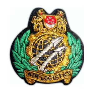 Nœuds de blazer en fil de bullion de Singapour - Feutre de tissu personnalisé de haute qualité avec attache à épingle de sûreté - Product Image 3