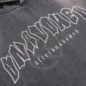 เสื้อมีฮู้ดปักลายสำหรับผู้ชายไหล่ตกและขอบขาดมีลายปักด้านหน้า