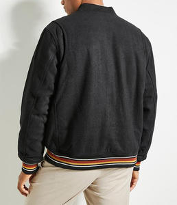 แจ็คเก็ตเบสบอลวินเทจแบบมีปกตั้ง กันน้ำ สำหรับฤดูหนาว ปักลายเชนิลล์คุณภาพสูง ผลิตตามแบบ OEM สำหรับผู้ชาย - Product Image 4