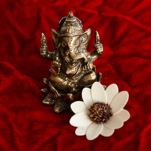 Vintage Lord Ganesha Idol on Lotus Flower Acabado antiguo Latón Decoración del hogar para oficina o sala de estar Técnica de artesanía - Product Image 6