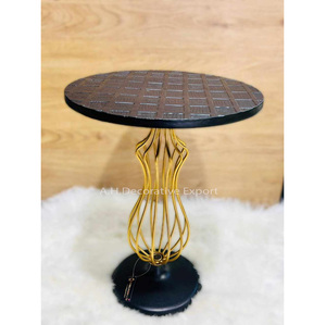 Table d'appoint moderne de luxe en aluminium pour le bureau Table centrale de décoration de salon en laiton pour la décoration de la salle de dessin - Product Image 3