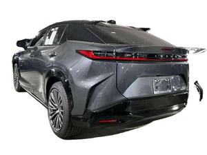 SUV Premium 2024 Usada, 4 Puertas, Tracción Delantera, Transmisión Automática, Interior de Cuero, Rines R18, en Excelentes Condiciones - Product Image 2