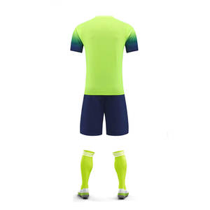 Design personnalisé, nouveaux uniformes d'équipe de football élégants, uniformes OEM de maillot de football à manches courtes de qualité supérieure à tarif d'usine - Product Image 3