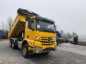 Camion tracteur diesel d'occasion Mercedes-Benz Arocs 6x2, capacité 31-40T, Euro 6, transmission manuelle, conduite à gauche, 251-350 CV, pour l'exploitation minière - Product Image 3