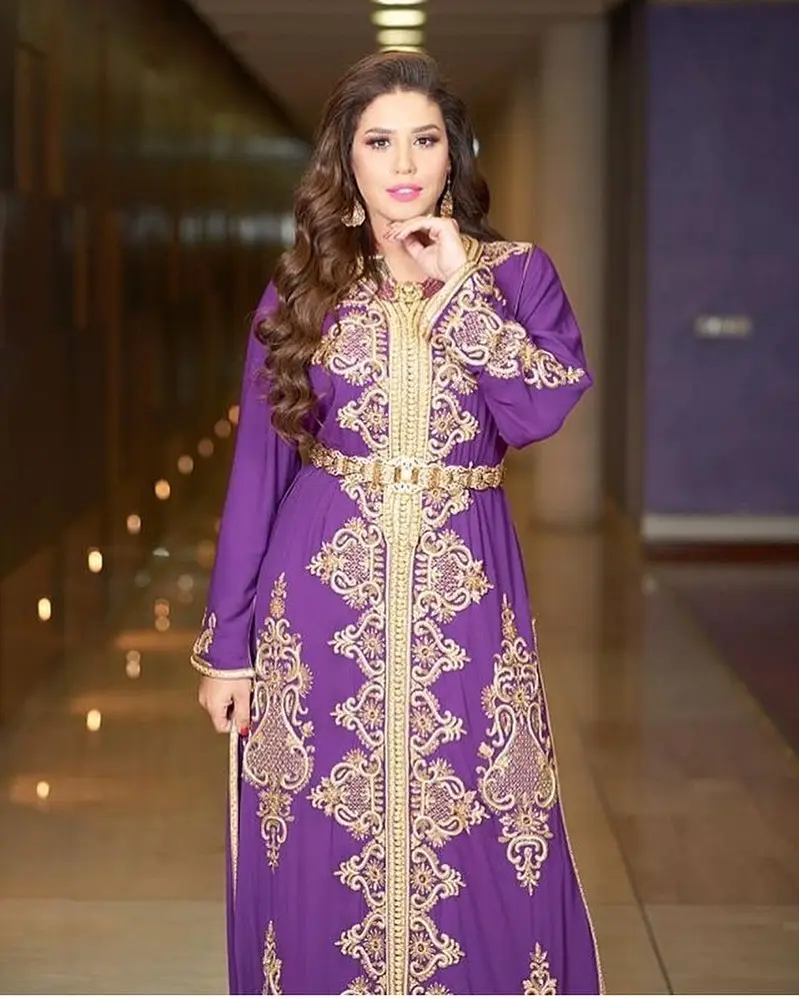 Violet satin marocain caftan robe marocaine pour robe de mariée travail à la main broderie caftan pour le koweït