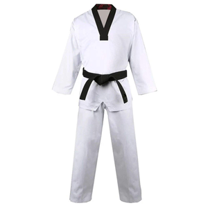 Uniforme léger confortable de Taekwondo avec l'ajustement flexible et le tissu de coton de la meilleure qualité pour la haute performance dans la pratique - Product Image 1