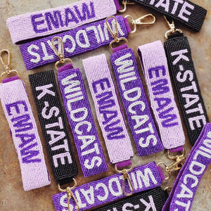 Llavero de Muñeca Personalizado con Cuentas y Lentejuelas Bordadas a Mano, Ecológico, Duradero y Ligero, con Bordado Personalizado para Mamá - Product Image 1