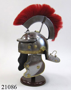 Casco de armadura Maximiliana alemana en miniatura - Product Image 3