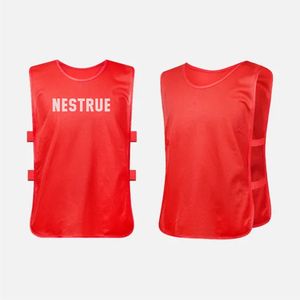 Maillots et gilets de football professionnels personnalisés - Maillots d'entraînement respirants en mesh à séchage rapide pour clubs personnalisés - Product Image 5