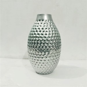 Florero de aluminio de lujo clásico de Venta caliente, decoración de mesa de diseño Vintage para sala de estar y dormitorio, estilo clásico de lujo - Product Image 2