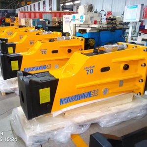 Interruptor hidráulico soosan SB 70 tipo caja con sistema de grasa automático adecuado para excavadoras con 16-21 toneladas para demoliciones - Product Image 4