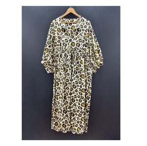 Robe mi-longue imprimée bohème à la mode et à la demande pour filles idéale pour les rassemblements décontractés et les vacances en Inde - Product Image 1