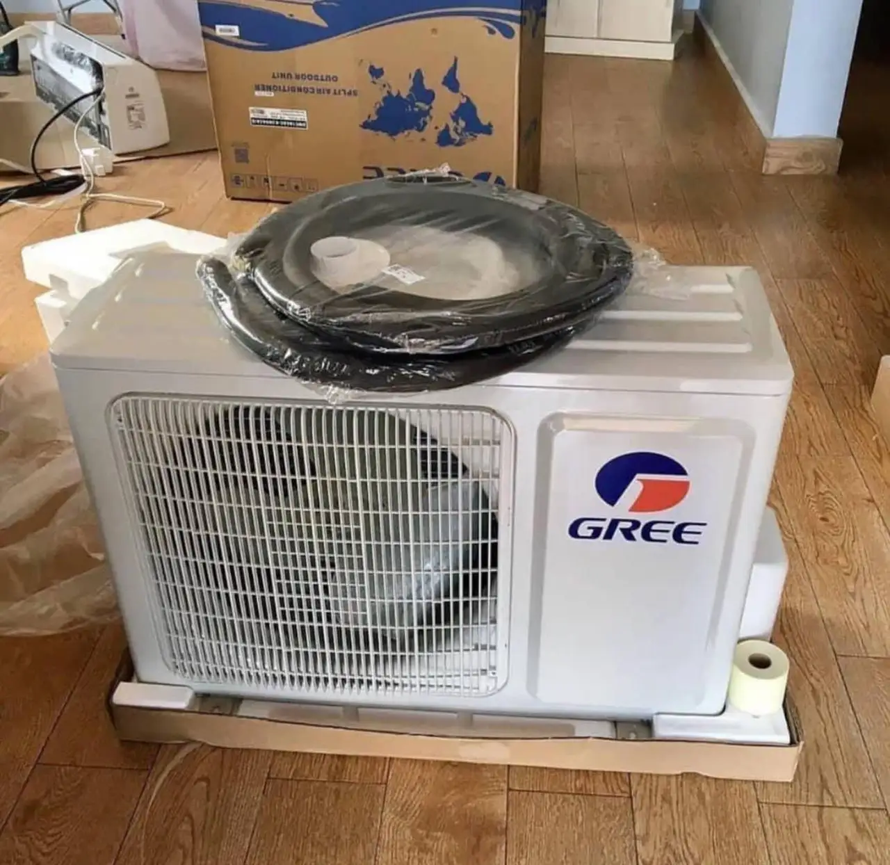 Multi Split A/C Unit Home Office Air Conditioner Central Air Conditioning System For Sale with fast shipment to Romania