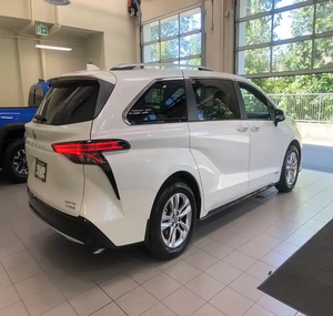 Interior Usado Limpio para Híbrido Limited con Asientos Ottoman 2024, Volante a la Izquierda, Cuero, Cámara Trasera - Product Image 5