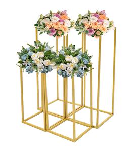 Ensemble de supports de toile de fond pour fleurs en forme d'arc en métal doré pour mariage en plein air Design moderne en vrac à un prix raisonnable. - Product Image 1