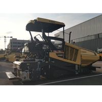 Pavé d'asphalte commercial BOMAG BF 700 C 3 L, largeur de travail maximale de 9 m, équipement de construction routière