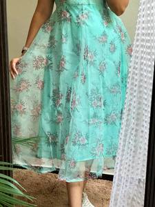 Vestido maxi de verano perfecto con hermoso estampado floral por todas partes - Product Image 2