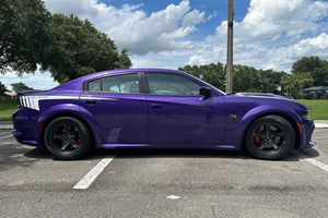 สภาพดีเยี่ยม รถมือสอง ปี 2023 Dodge Charger Scat Pack Widebody Super Bee - Product Image 2