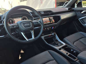 Audi Q3 quattro S line Prem Plus 45 TFSI 2022 en parfait état - Product Image 3