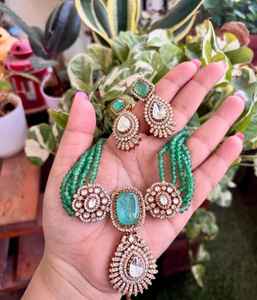 Elegante chapado en oro mate Polki Kundan gargantilla pendientes conjunto joyería de latón de moda para fiesta aniversario celebraciones regalo - Product Image 2