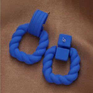 Nuevo Europa y América resina pendiente estilo Stud pendiente gota pendientes accesorios joyería al por mayor - Product Image 5