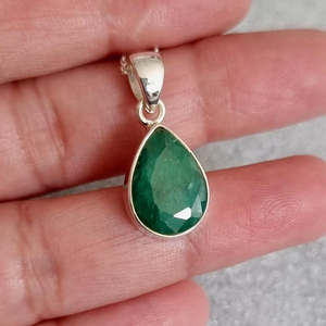 จี้รูปผึ้งนำโชค ประดับมรกตทรงหยดน้ำเล็กๆ ตัวเรือนเงินแท้ 925 ชุบโรเดียม ของแท้ ของขวัญ DIY - Product Image 4