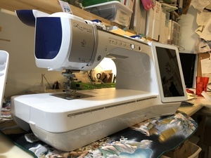 Meilleures ventes 2024, toute nouvelle machine à coudre, à broder et à matelasser Luminaire Innovis XP1, livraison mondiale - Product Image 2