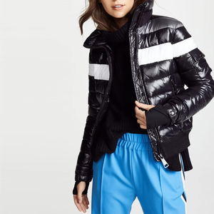 Chaqueta acolchada de burbujas con capucha de Otoño/Invierno para mujer de alta calidad con logotipo personalizable Diseño acolchado Precio al por mayor Servicio OEM - Product Image 3