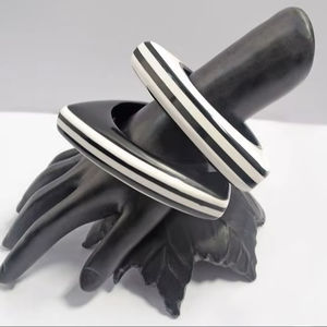 เครื่องประดับแฟชั่นกำไลข้อมือทำมือกำไลทำมือสำหรับผู้หญิงและเด็กผู้หญิงดูคลาสสิกจากอินเดีย - Product Image 1