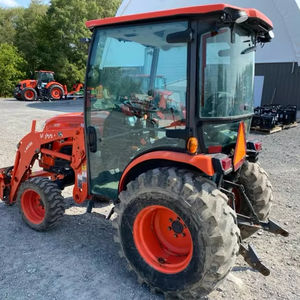 Mini-tracteur avec souffleuse à neige, tondeuse à gazon modèle Kubota - Product Image 3