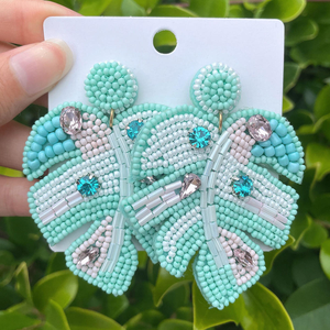 Pendientes de cuentas bordados hechos a mano 100%, diseño de hoja, uso diario en el hogar, la mejor calidad, pendientes de uso de regalo para niñas y mujeres - Product Image 5