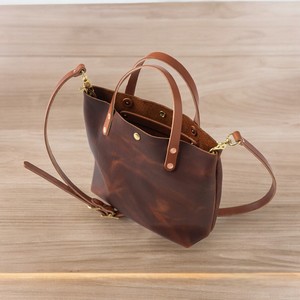 Sac fourre-tout en cuir artisanal avec élégance classique et design spacieux - Product Image 3