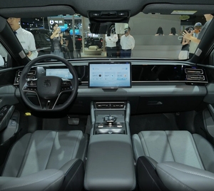 2024-2025 B. Y. D Qin L DM-I DM Hybrid Excellence Edition Véhicule à Énergie Nouvelle EV Voiture Électrique 80KM 120KM B. Y. D Qin L EV SUV - Product Image 4